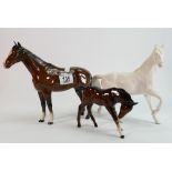 Beswick Spirit of the Wind: Brown Foal 947 & damaged mare(3)