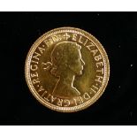 1963 gold full sovereign: Elizabeth II and St George and the dragon.