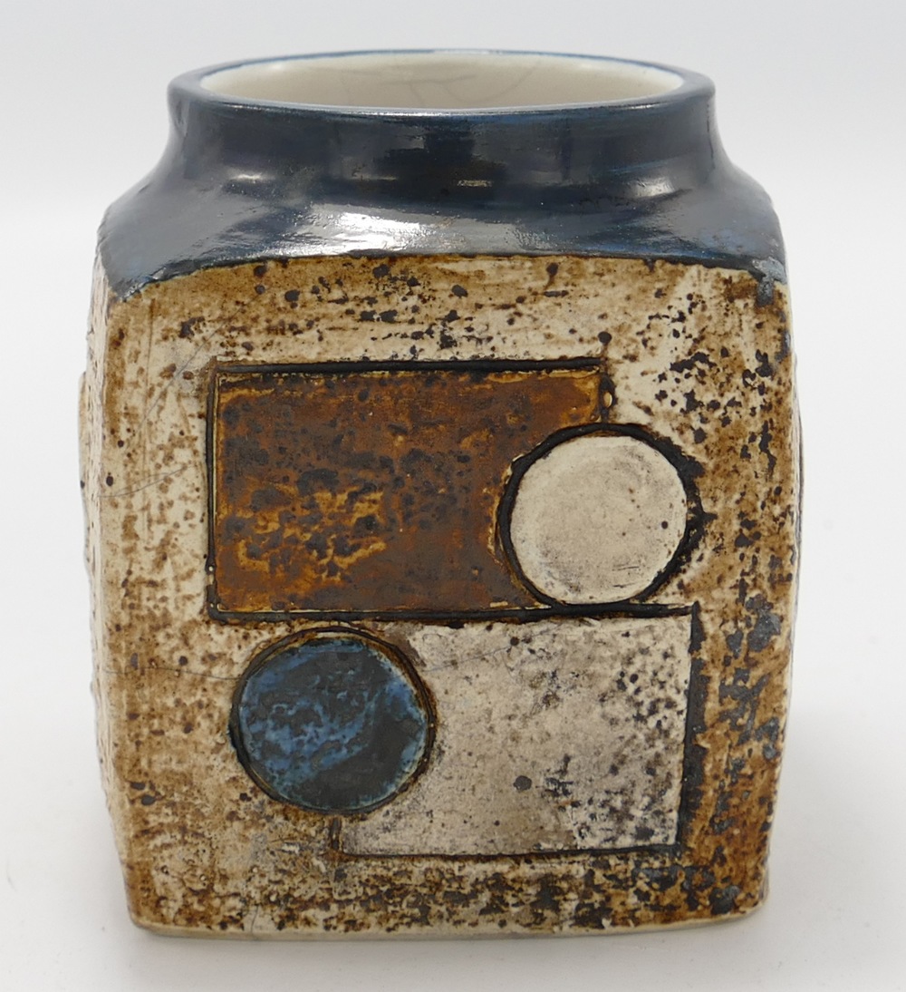 Troika Cornwall Cube vase: Signed SK Simone Kilburn, height 9cm. - Image 3 of 4