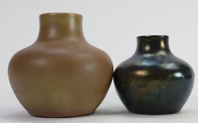 Ashworths studio pottery vases: Metalised glazes dated 1978, height of tallest 11cm.