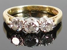 18ct gold 3 stone diamond ring total 1ct approx: Diamonds slightly larger than 1 x 45 points,