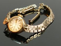 9ct gold Rotary ladies wrist watch: With 9ct gold bracelet, gross weight 14.