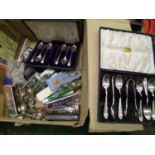 A mixed collection of items to include: collectors spoons together with two cased tea spoon sets