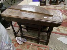 Drop leave oak dining table: in need of repair, piece present