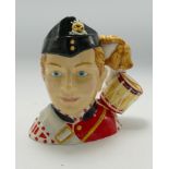 Royal Doulton intermediate character North Staffordshire drummer boy D7211:
