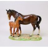 Beswick model of brown Mare and chestnut Foal: 953, on ceramic grassy base