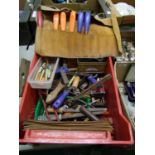 A mixed collection of DIY tools to include: chisels, screw drivers, di sets etc
