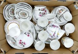 A collection of mixed floral dinnerware & tea ware etc: