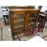 Oak early 20th Century china cabinet: