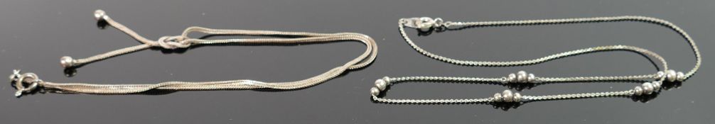 Two Silver necklaces, 7g (2) :