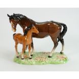 Beswick mare & foal on ceramic base 953: