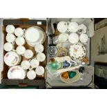 A mixed collection of items to include: floral tea ware, Wedgwood Metalised Tea ware, Duchess