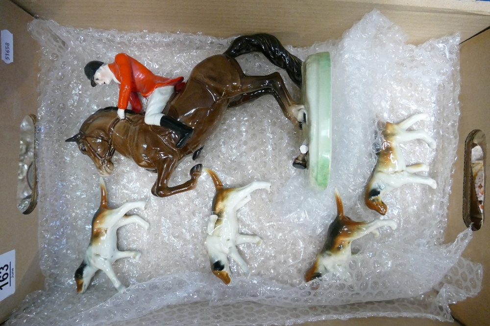 Beswick rearing huntsman ref 868: Front leg broken with clean break and piece retained. Together
