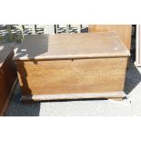 Pine Scrumbled Blanket Box: length 89cm