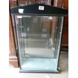 Modern Counter top Glass Display Cabinet: heigh 74cm, width 45cm and depth 23cm