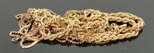 Assorted 9ct gold chains & bracelets: Gross weight 12.4g.
