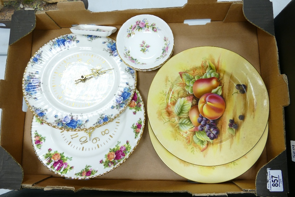 A mixed collection of items to include: Royal Albert Old Country Rose & Moonlight Rose wall