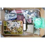 Tray lot of assorted jewellery and watches: Includes beads, watches, earrings, necklaces, bangles,