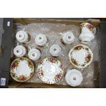 Royal Albert Old Country Roses 20 piece tea set: 6 x plates, cups and saucers, sugar and cream,