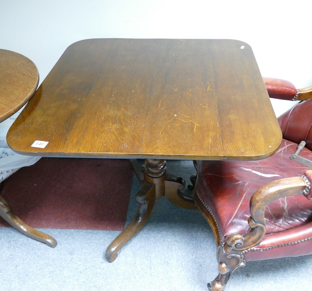 Oak George III square top tripod table: Tilt top measuring 77c m x 77 cm x 67 cm high appx.