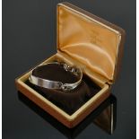 Silver hallmarked ID bracelet in box: Weight 16.2g. Measures 20cm appx wearable length.