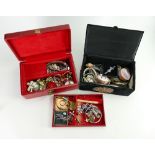 Tray lot of assorted jewellery and watches: Includes beads, watches, earrings, necklaces, bangles,
