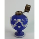 19th century Wedgwood dip blue lidded vase: Featuring lions head & ribbon decoration with silver