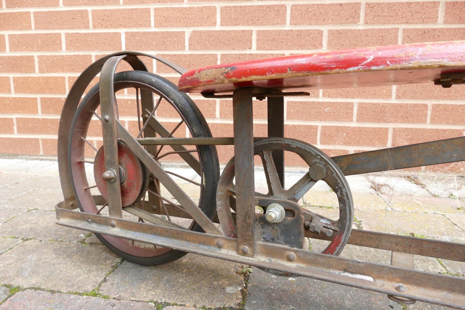 Antique Thunderbolt Childs Pump Irish Scooter Mail Cart Toy: 95cm in length, 2 replacement bolts - Bild 4 aus 4