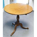 Oak circular top George III tilt top table: Measuring 71cm wide x 70cm high approx.