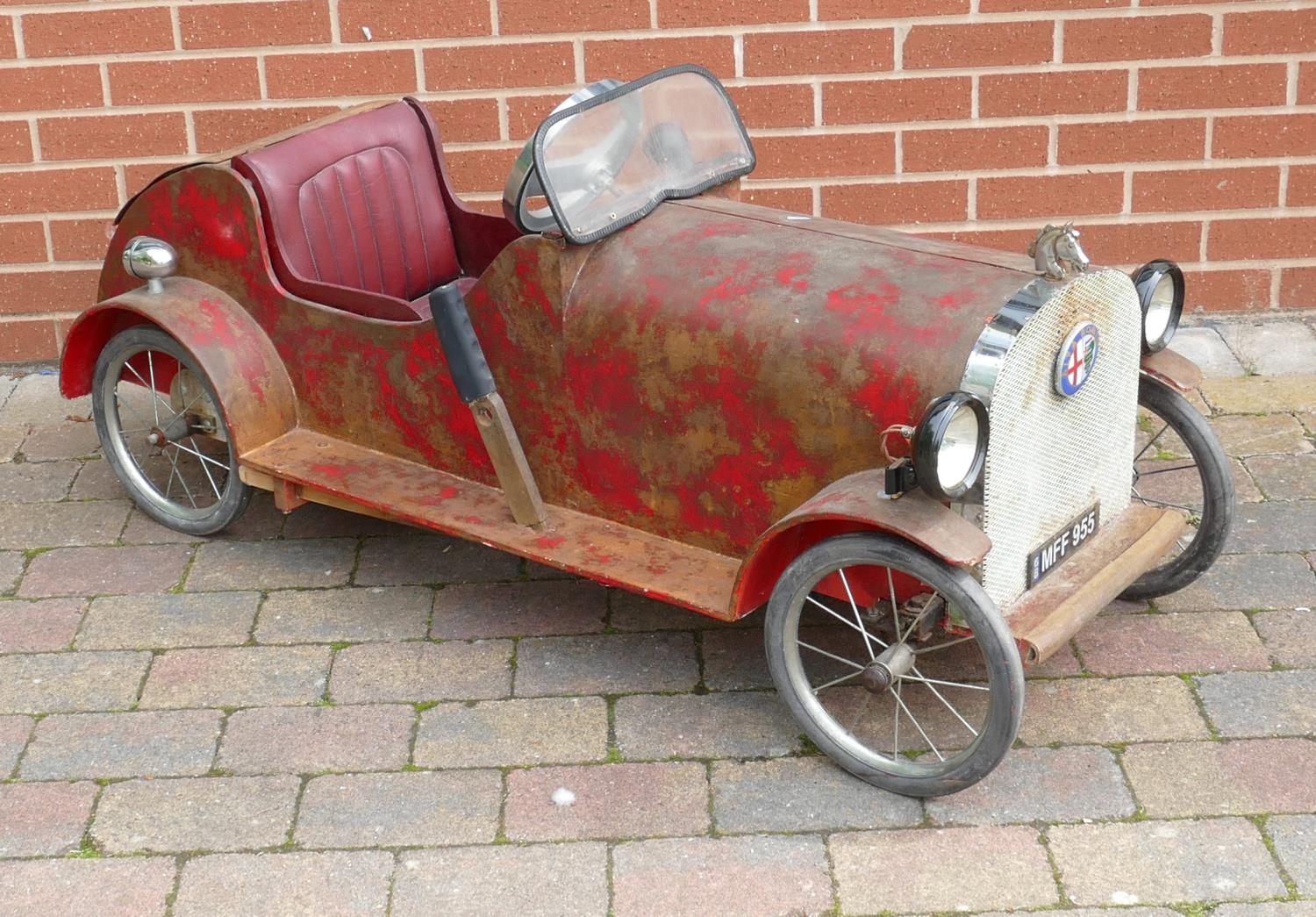 Childs Pedal Car in form of 1920s Alfa Romeo: Pedal car drive train with electronic lights horn