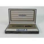 Parker Duofold black fountain pen with box and paperwork purchased 1992: Appears unused ref 1110,