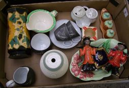 A mixed collection of items: Carlton Ware ashtray, cups, saucers, vases etc (1 tray).