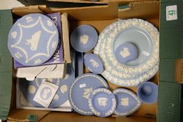 A Collection of Wedgwood Jasperware to include: commemorative plates, Queens ware, Lidded box etc