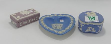 Wedgwood items to include: Lilac lidded box, Dip Blue Ashtray & blue lidded pot(3)