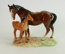Beswick mare & foal on base 953: