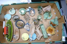 A collection of Wade items to include: Pipe trays, Ashtrays, Tortoises, Log Vase etc