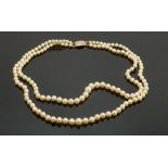 Vintage pearl necklace with 9ct gold clasp: