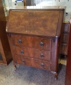 Mahogany bureau: fall front with 3 drawers, raised on cabriole supports 77cm W x 44cm D x 99cm H.