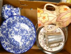 A mixed collection of items to include: Decorative wall plates, large Losol blue & white vase & jug,