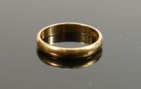 18ct gold wedding ring,size K/L, 2.5g: