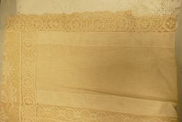 A large collection of Maltese Lace & Linen to include: table cloths, doilies, place mats &