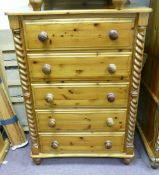 Pine chest of 5 drawers: With twisted columns.