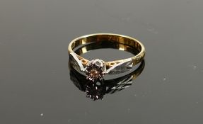 18ct gold solitaire diamond ring: size L, 2g: