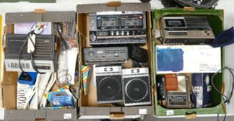 A mixed collection of Electronic Item to include: Goldstar Mini Ghetto Blaster, Cassette Decks,