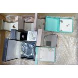 Good collection of silver and mainly gem set jewellery: All items are silver, including 5 rings, 2 x