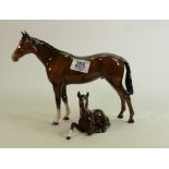 Beswick brown foal lying down: 915 together with a brown race horse (nip to ear) (2)