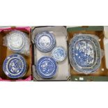 A large collection of Blue & White 19th Century & Later Dinner Ware: 3 trays