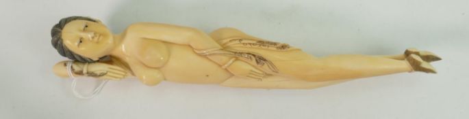 Ivory 19th century Chinese doctors lady figure: Measuring 23cm long, well carved and unsigned. These
