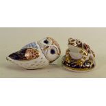 Two Royal Crown Derby paperweights Frog & Owl: Frog without stopper, owl with original fixed ceramic