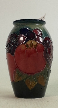 Moorcroft finch and berry vase: Height 10.5cm